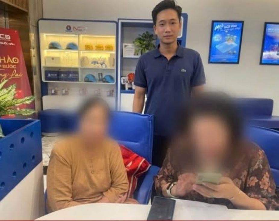 Công an phường Ba Đình, TP Hà Nội kịp thời ngăn chặn 01 vụ lừa đảo giả danh Công an chiếm đoạt gần 700 triệu đồng của một cụ bà.