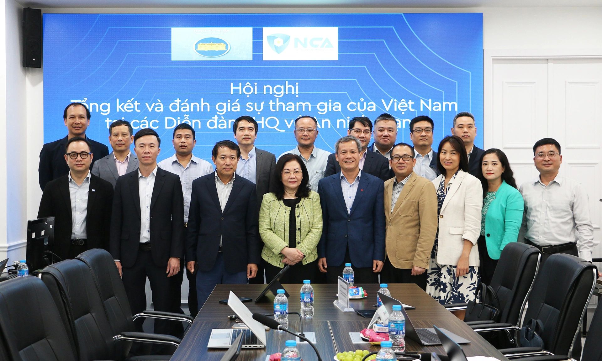 Các diễn giả tham dự hội thảo